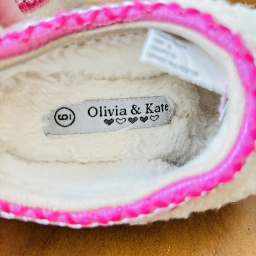 Oliver And Kate Sz 6 Cozy Insulated Heart Design Faux Fir Length6
